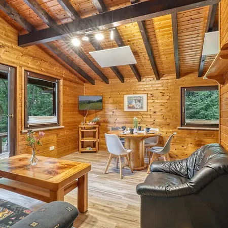 2 Bedroom Cozy In 펜션 *