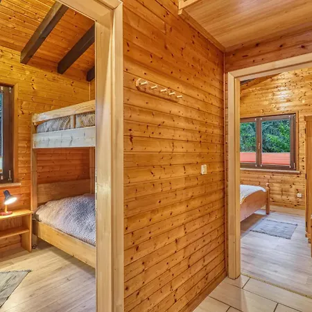 2 Bedroom Cozy In Casa de Férias