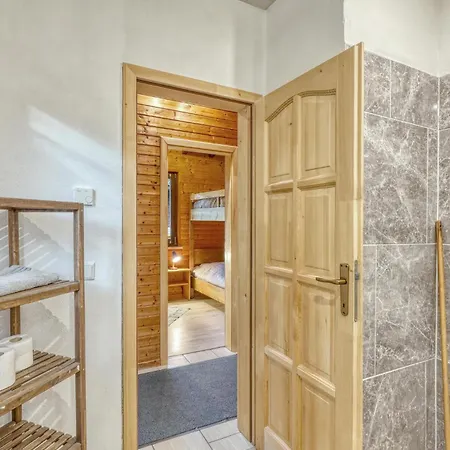 2 Bedroom Cozy In Merzalben